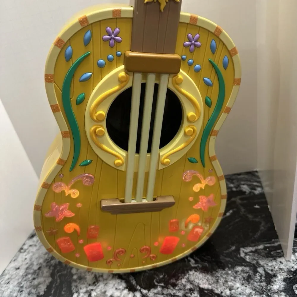 Disney Store Interactive Musical light up Guitar Rapunzel Tangled, TESTED, WORKS